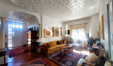 Återförsäljning - Villa - La marina - Costa Blanca