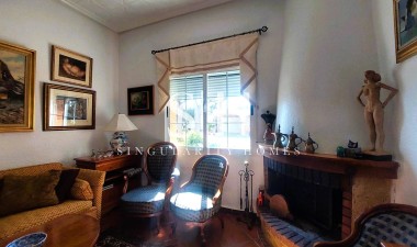 Återförsäljning - Villa - La marina - Costa Blanca