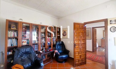 Återförsäljning - Villa - La marina - Costa Blanca