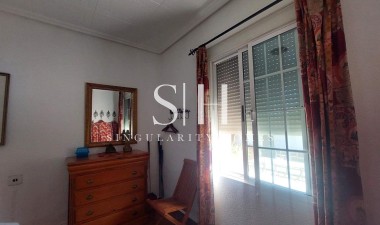 Återförsäljning - Villa - La marina - Costa Blanca