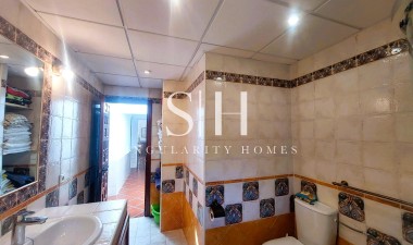 Återförsäljning - Villa - La marina - Costa Blanca