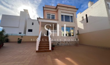 Wiederverkauf - Villa - Orihuela Costa - Villamartín-las Filipinas