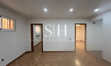 Wiederverkauf - Villa - Orihuela Costa - Villamartín-las Filipinas