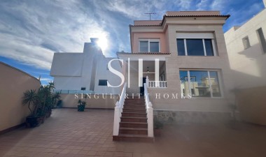 Wiederverkauf - Villa - Orihuela Costa - Villamartín-las Filipinas