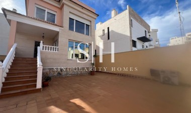 Wiederverkauf - Villa - Orihuela Costa - Villamartín-las Filipinas