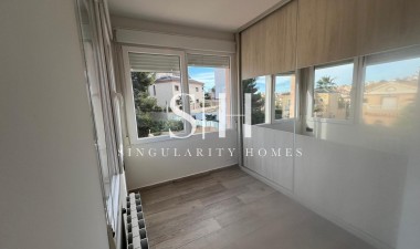 Wiederverkauf - Villa - Orihuela Costa - Villamartín-las Filipinas