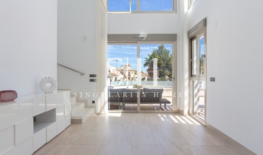 Odsprzedaż - Villa - Orihuela Costa - Costa Blanca