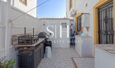 Resale - Villa - Orihuela Costa - Costa Blanca