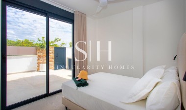 Новое здание - Villa - Sucina