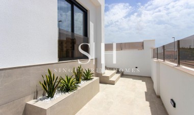 Новое здание - Villa - Sucina