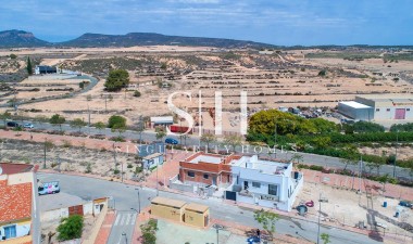 Новое здание - Villa - Sucina