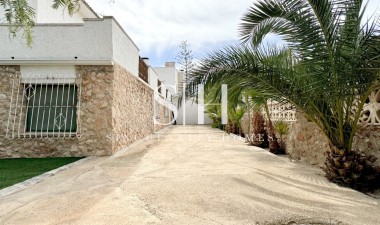 Wiederverkauf - Detached Villa - Orihuela Costa - La Zenia