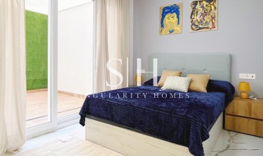 Resale - Apartment / flat - Torrevieja - Playa del Cura