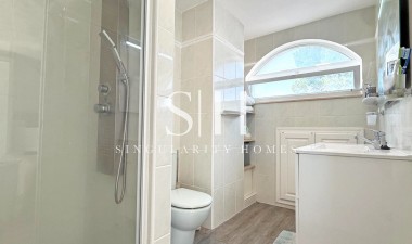 Odsprzedaż - Detached Villa - Orihuela Costa - Villamartín