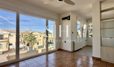 Перепродажа - Detached Villa - Orihuela Costa - Villamartín