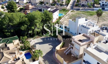 Перепродажа - Detached Villa - Orihuela Costa - Villamartín
