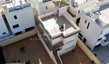 Перепродажа - Detached Villa - Orihuela Costa - Villamartín