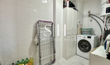 Återförsäljning - Lägenhet / lägenhet - Orihuela - Playa Flamenca