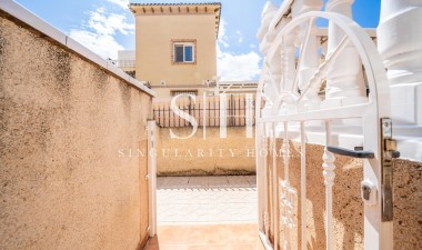 Перепродажа - Villa - Orihuela Costa - Los Almendros-la Florida