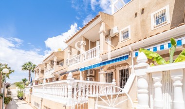 Перепродажа - Villa - Orihuela Costa - Los Almendros-la Florida