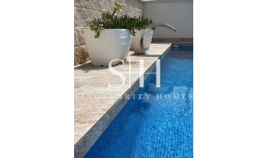 Herverkoop - Villa - Orihuela Costa - Villamartín-las Filipinas