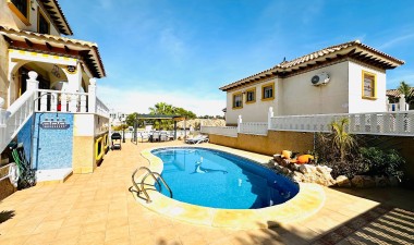 Resale - Villa - Orihuela Costa - Villamartín