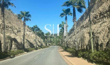 Odsprzedaż - Mieszkanie w bloku - Las Colinas Golf - Costa Blanca