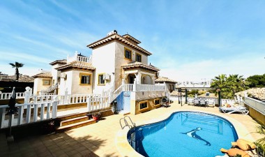 Resale - Villa - Orihuela Costa - Villamartín