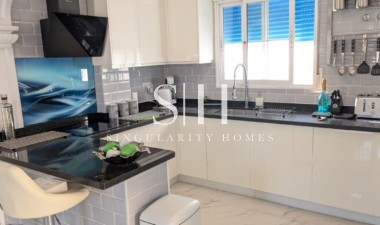 Återförsäljning - Villa - Villamartin - Costa Blanca