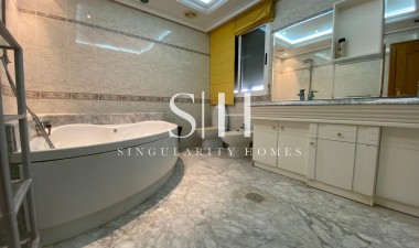 Odsprzedaż - Mieszkanie w bloku - Torrevieja - Costa Blanca