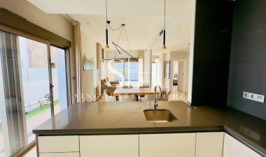 Resale - Villa - Orihuela Costa - Los Dolses