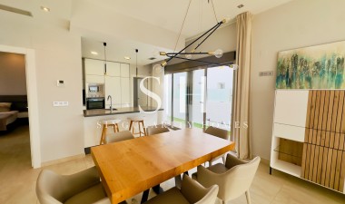 Resale - Villa - Orihuela Costa - Los Dolses