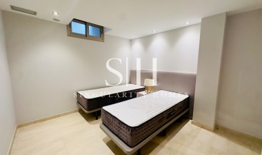 Resale - Villa - Orihuela Costa - Los Dolses