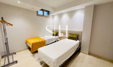 Resale - Villa - Orihuela Costa - Los Dolses