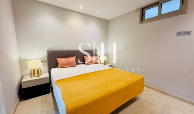 Resale - Villa - Orihuela Costa - Los Dolses