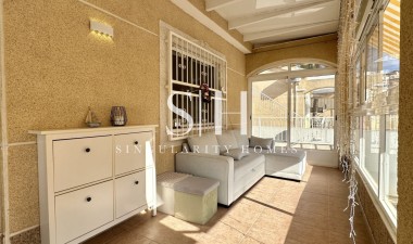 Återförsäljning - Villa - Orihuela Costa - Costa Blanca