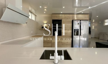 Återförsäljning - Villa - Orihuela Costa - Costa Blanca