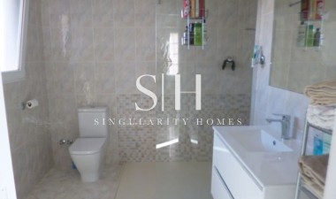 Resale - Villa - Playa Flamenca - Costa Blanca