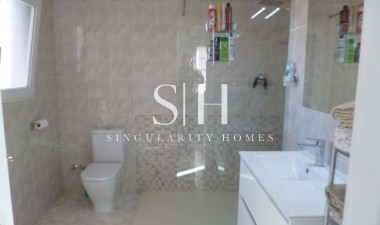 Resale - Villa - Playa Flamenca - Costa Blanca