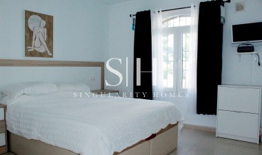 Herverkoop - Villa - Orihuela Costa - Costa Blanca