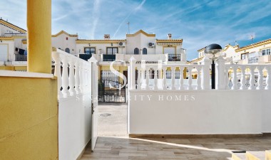 Перепродажа - Villa - Guardamar del Segura - EL RASO