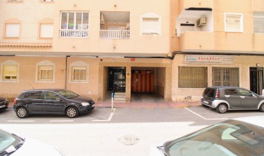 Resale - Garage - Torrevieja - Playa de los Locos