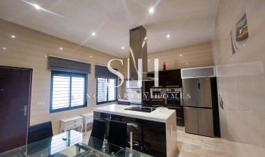 Перепродажа - Villa - Pilar de la Horadada - Costa Blanca