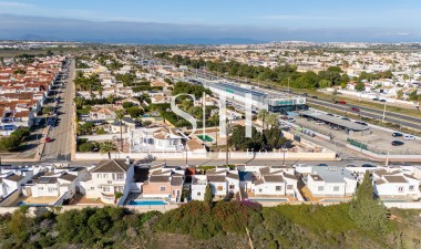 Перепродажа - Villa - Torrevieja - Costa Blanca