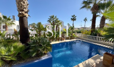 Resale - Villa - Orihuela Costa - Costa Blanca