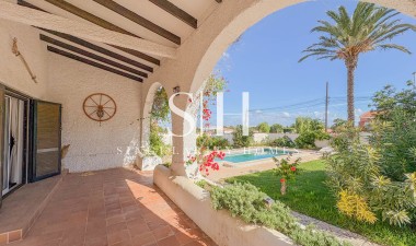 Resale - Villa - Los Balcones - Costa Blanca