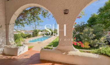 Resale - Villa - Los Balcones - Costa Blanca