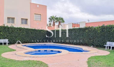 Resale - Villa - Torrevieja - Parque Acuático - Sector 25