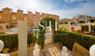 Resale - Villa - Torrevieja - Costa Blanca