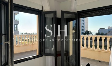 Resale - Villa - Orihuela Costa - Punta Prima